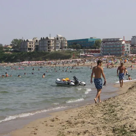 Otel Yanis 3*