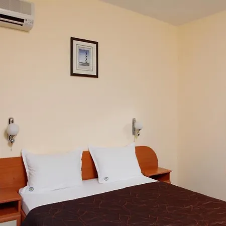 Yanis Hotell Lozenets