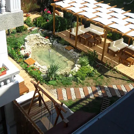 Yanis Otel