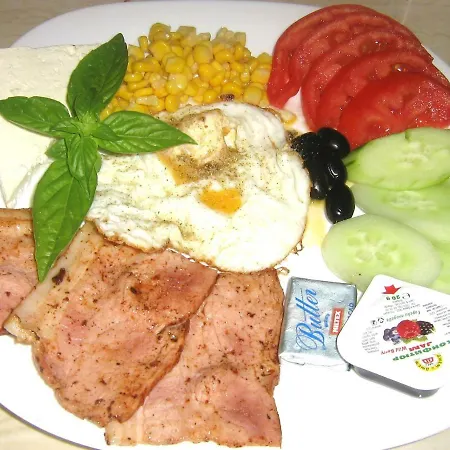 Hotel Yanis 3*